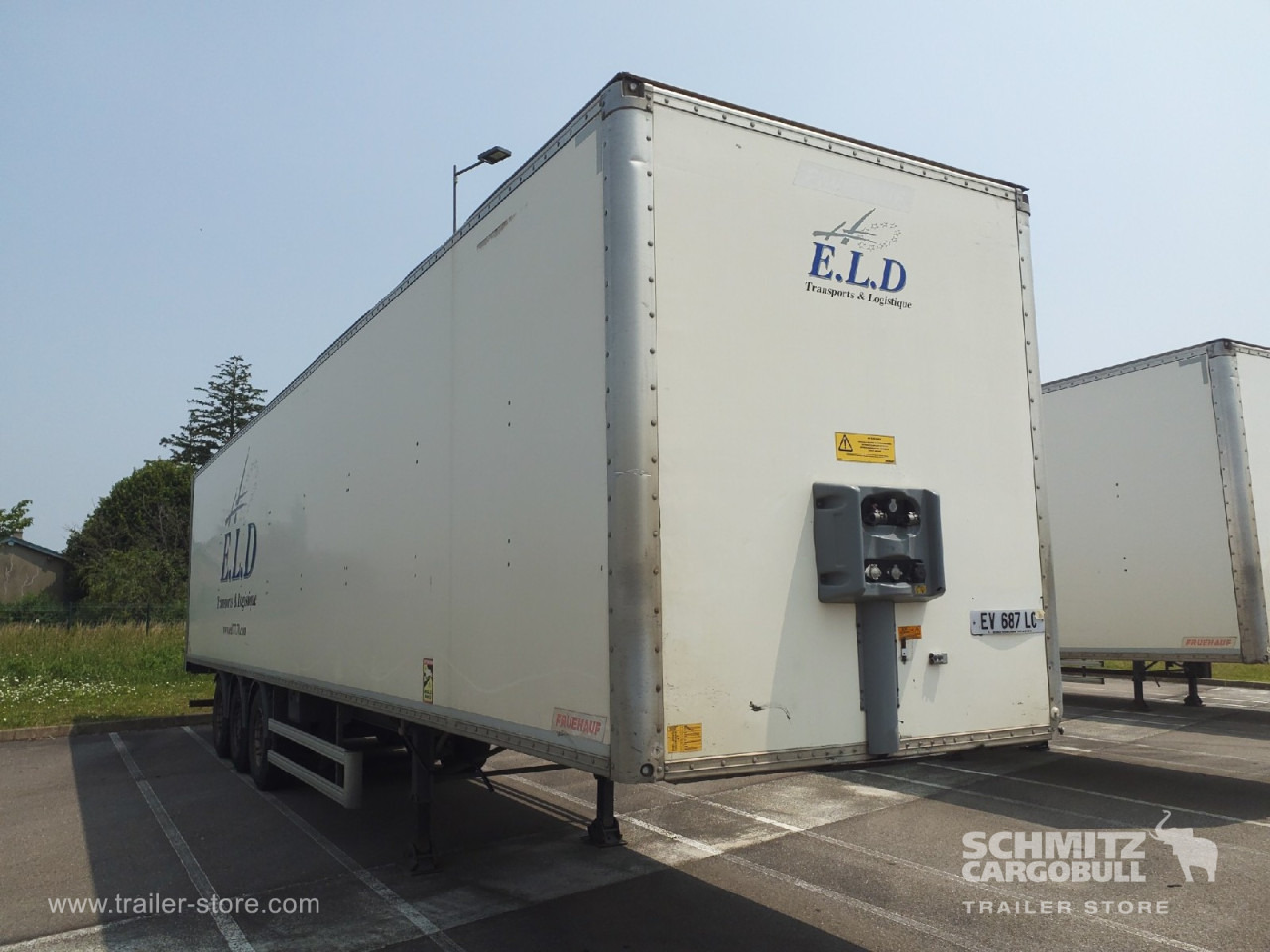 FRUEHAUF Dryfreight Standard Roller shutter door - Gesloten oplegger: afbeelding 1 FRUEHAUF Dryfreight Standard Roller shutter door - Gesloten oplegger: afbeelding 1