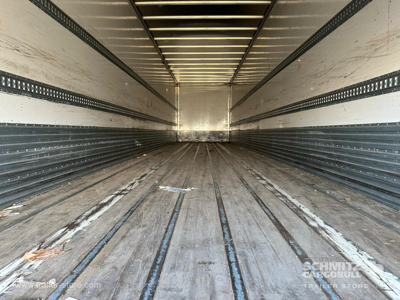 FRUEHAUF Dryfreight Standard Roller shutter door - Gesloten oplegger: afbeelding 5 FRUEHAUF Dryfreight Standard Roller shutter door - Gesloten oplegger: afbeelding 5