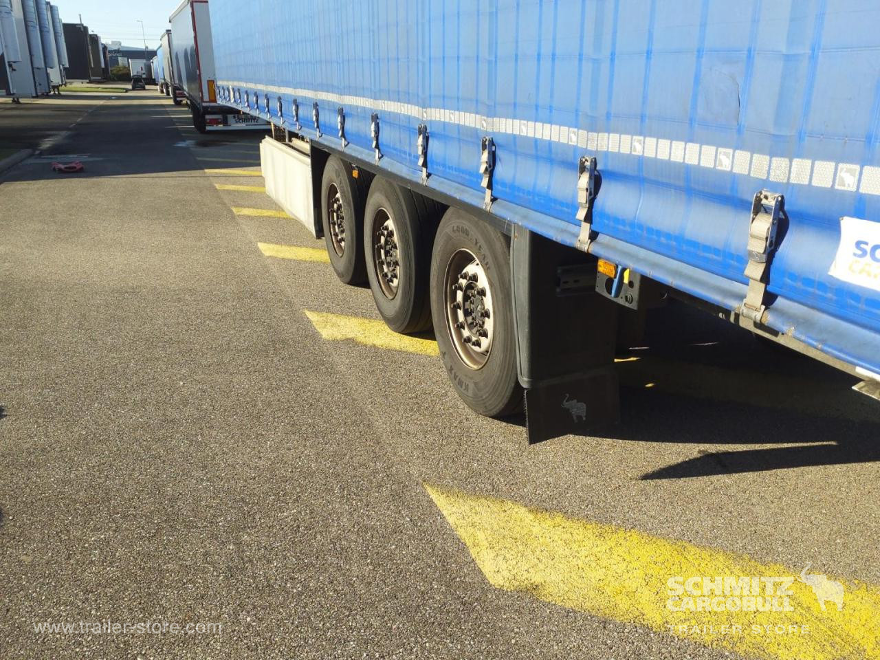SCHMITZ Curtainsider Standard - Schuifzeiloplegger: afbeelding 4 SCHMITZ Curtainsider Standard - Schuifzeiloplegger: afbeelding 4
