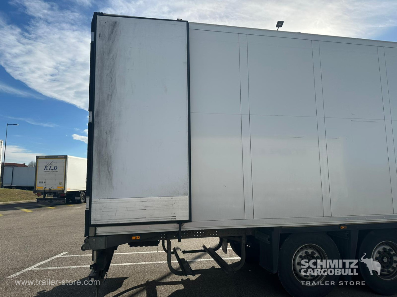 SCHMITZ Reefer Standard - Isotherm oplegger: afbeelding 4 SCHMITZ Reefer Standard - Isotherm oplegger: afbeelding 4