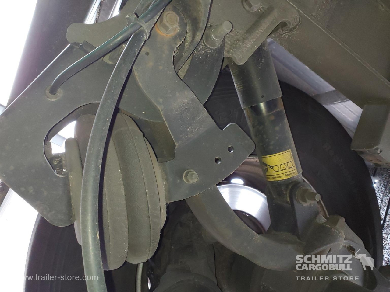 SCHMITZ Reefer Standard - Isotherm oplegger: afbeelding 2 SCHMITZ Reefer Standard - Isotherm oplegger: afbeelding 2