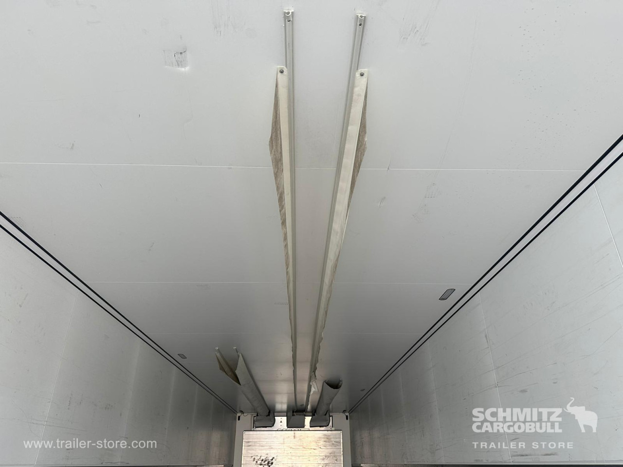 SCHMITZ Reefer Standard - Isotherm oplegger: afbeelding 3 SCHMITZ Reefer Standard - Isotherm oplegger: afbeelding 3