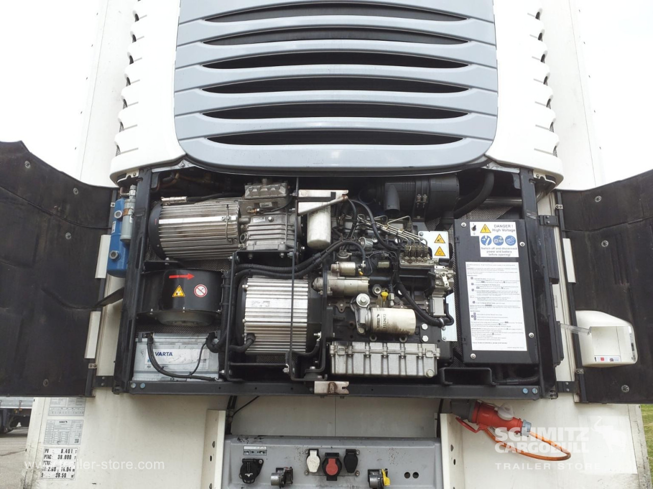 SCHMITZ Reefer Standard - Isotherm oplegger: afbeelding 3 SCHMITZ Reefer Standard - Isotherm oplegger: afbeelding 3
