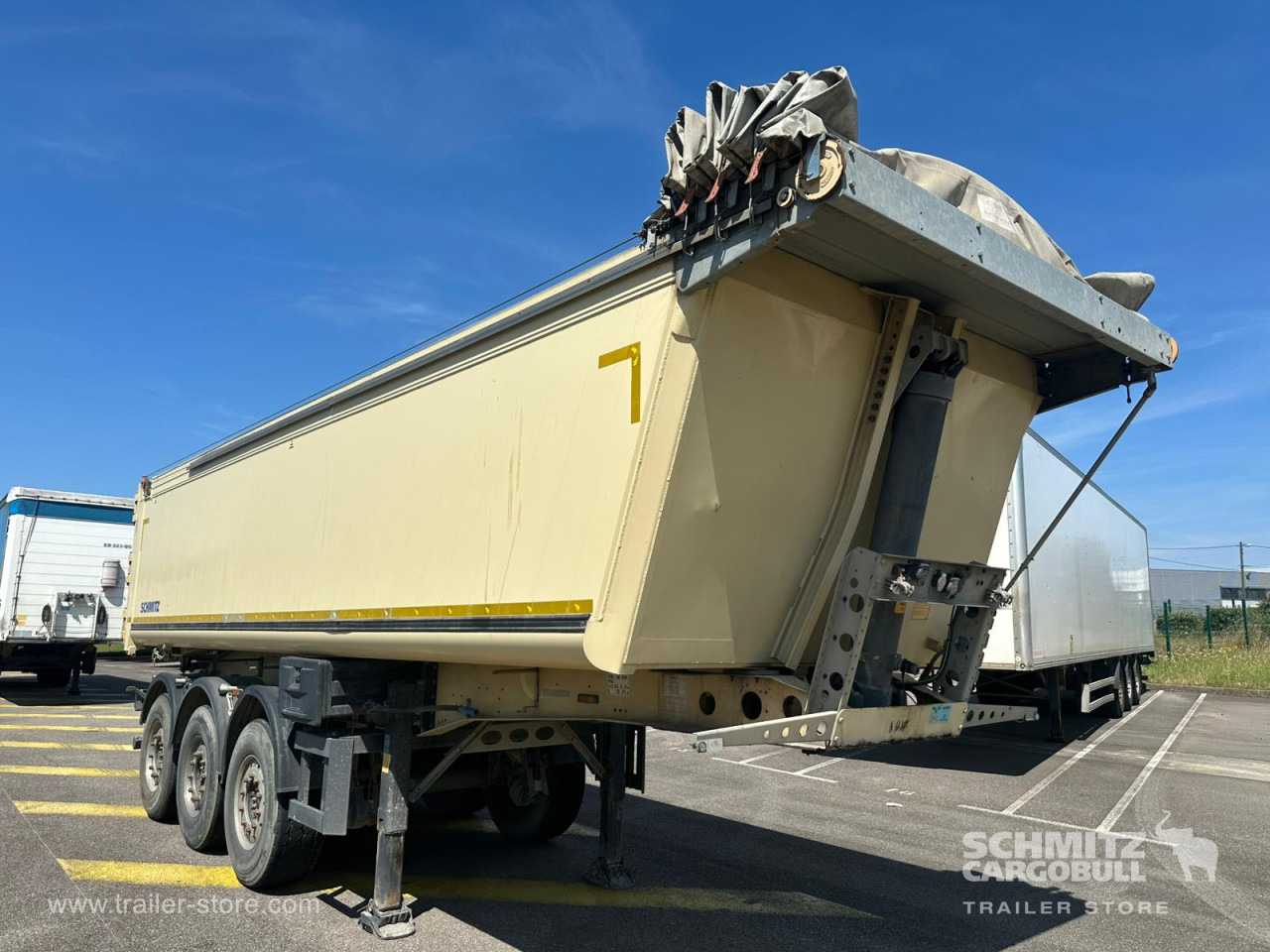 SCHMITZ Tipper Alu-square sided body 28m³ - Kipper oplegger: afbeelding 1 SCHMITZ Tipper Alu-square sided body 28m³ - Kipper oplegger: afbeelding 1