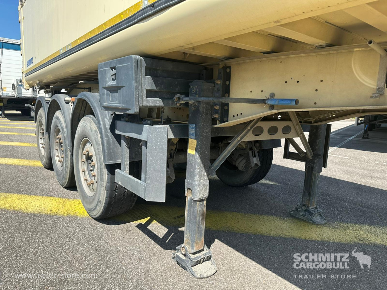 SCHMITZ Tipper Alu-square sided body 28m³ - Kipper oplegger: afbeelding 2 SCHMITZ Tipper Alu-square sided body 28m³ - Kipper oplegger: afbeelding 2