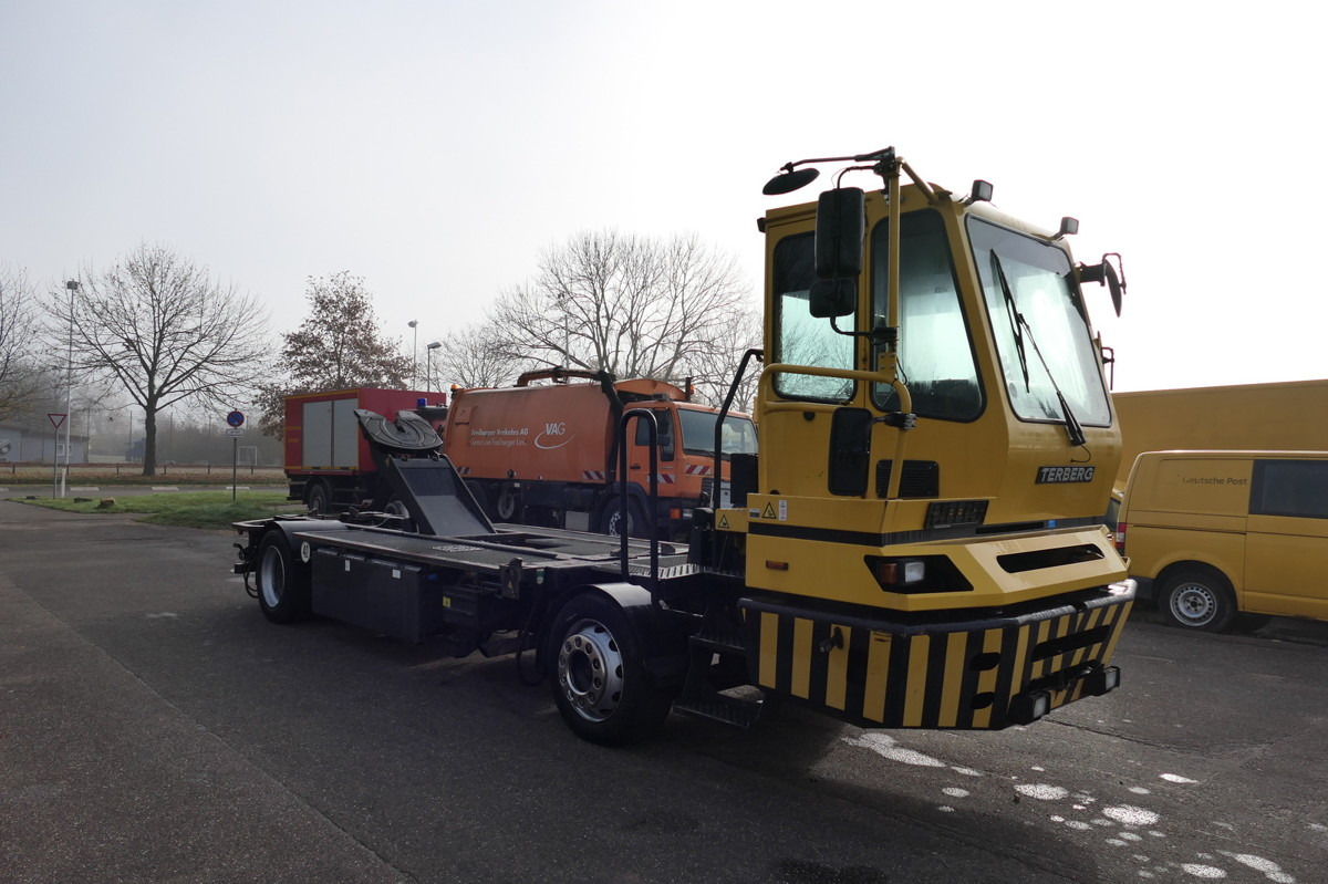 BC 182 Kamag Wiesel WBH 25 Umsetzfahrzeug - Containertransporter/ Wissellaadbak vrachtwagen: afbeelding 4 BC 182 Kamag Wiesel WBH 25 Umsetzfahrzeug - Containertransporter/ Wissellaadbak vrachtwagen: afbeelding 4