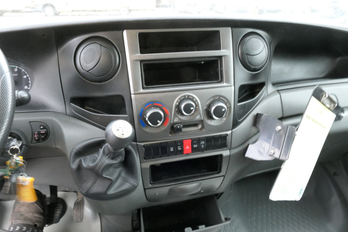 Bestelwagen gesloten laadbak IVECO Daily 35 S11 C30C AUTOMATIK KAMERA MAXI KAMERA R: afbeelding 9