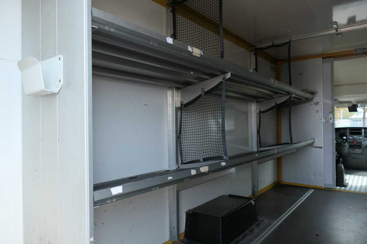 IVECO Daily 35 S11 C30C AUTOMATIK KAMERA Regale LUFT D - Bestelwagen gesloten laadbak: afbeelding 5 IVECO Daily 35 S11 C30C AUTOMATIK KAMERA Regale LUFT D - Bestelwagen gesloten laadbak: afbeelding 5