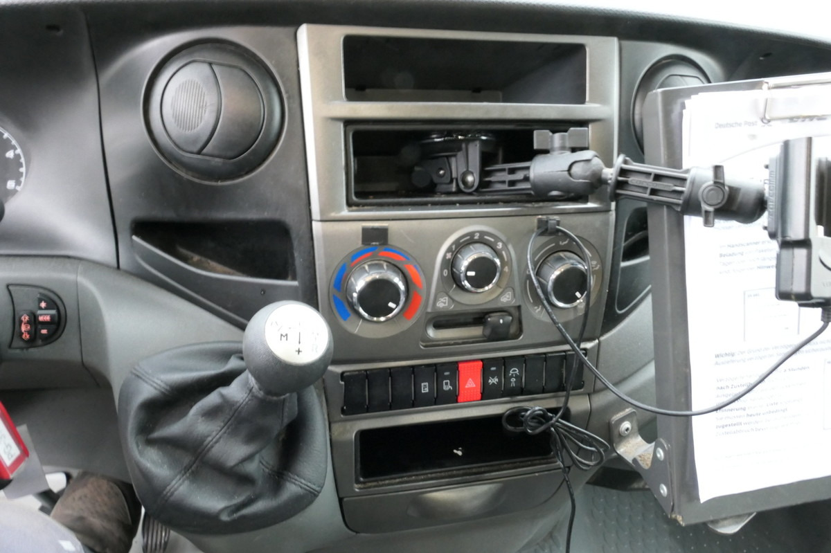 Bestelwagen gesloten laadbak IVECO Daily 35 S11 C30C AUTOMATIK KAMERA Regale LUFT D: afbeelding 10