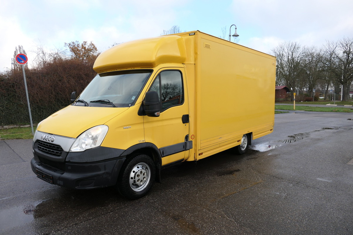 IVECO Daily 35 S11 C30C KURZ AUTOMATIK KAMERA Regale L - Bestelwagen gesloten laadbak: afbeelding 2 IVECO Daily 35 S11 C30C KURZ AUTOMATIK KAMERA Regale L - Bestelwagen gesloten laadbak: afbeelding 2
