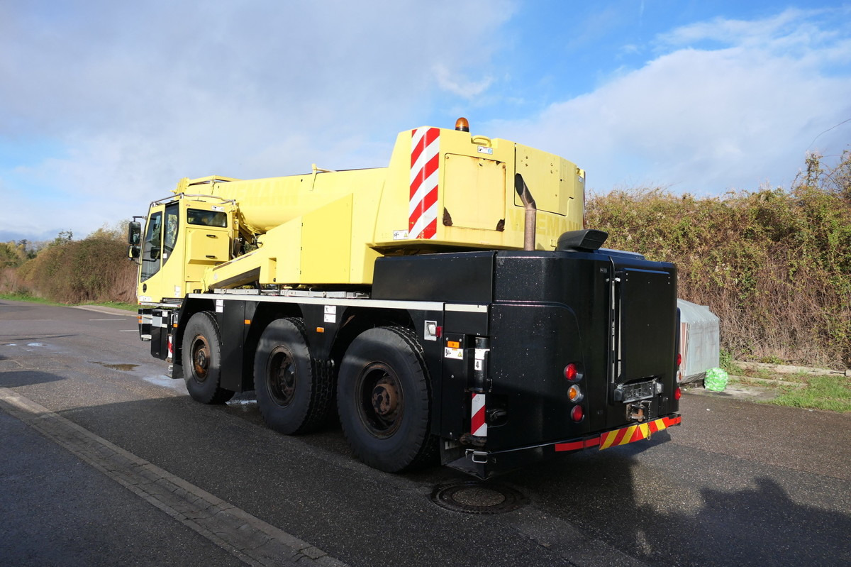 LIEBHERR LTC 1045-3.1 - Mobiele kraan: afbeelding 4 LIEBHERR LTC 1045-3.1 - Mobiele kraan: afbeelding 4