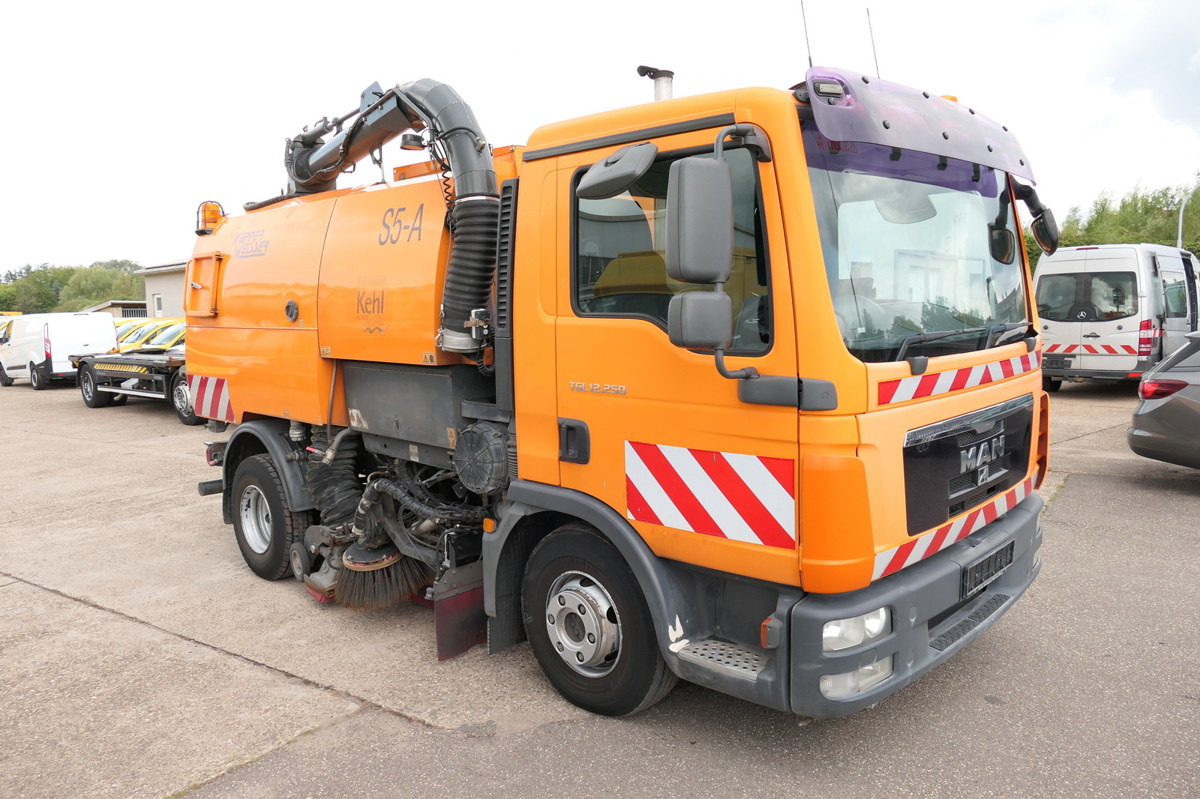 MAN TGL 12.250 4x2 BL Kehrmaschine - Veegwagen: afbeelding 1 MAN TGL 12.250 4x2 BL Kehrmaschine - Veegwagen: afbeelding 1
