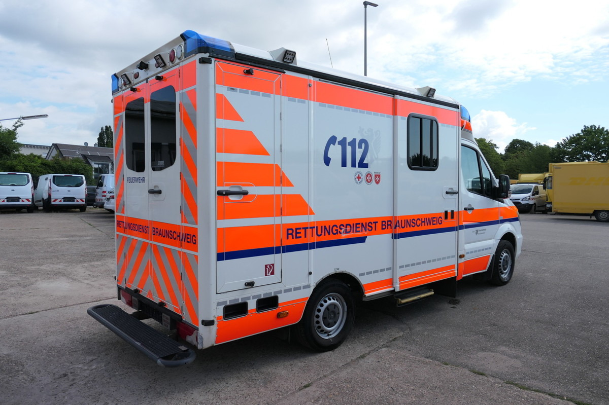 MERCEDES-BENZ 319 Sprinter 6-Zylinder Rettungswagen Strobel - Ambulance: afbeelding 3 MERCEDES-BENZ 319 Sprinter 6-Zylinder Rettungswagen Strobel - Ambulance: afbeelding 3