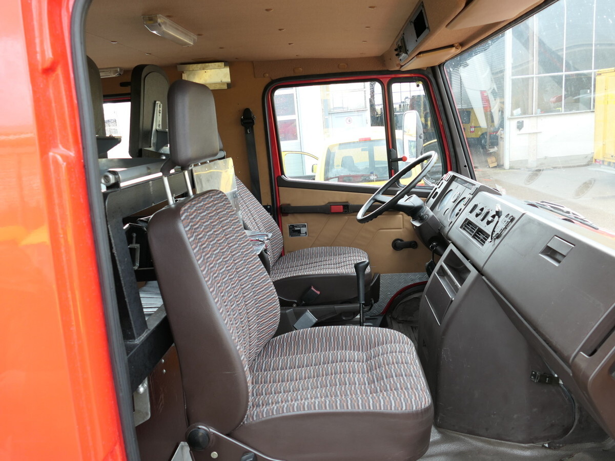 Ambulance MERCEDES-BENZ 814 D LF 8/6 DoKa AHK Löschwassertank 600L Schli: afbeelding 14