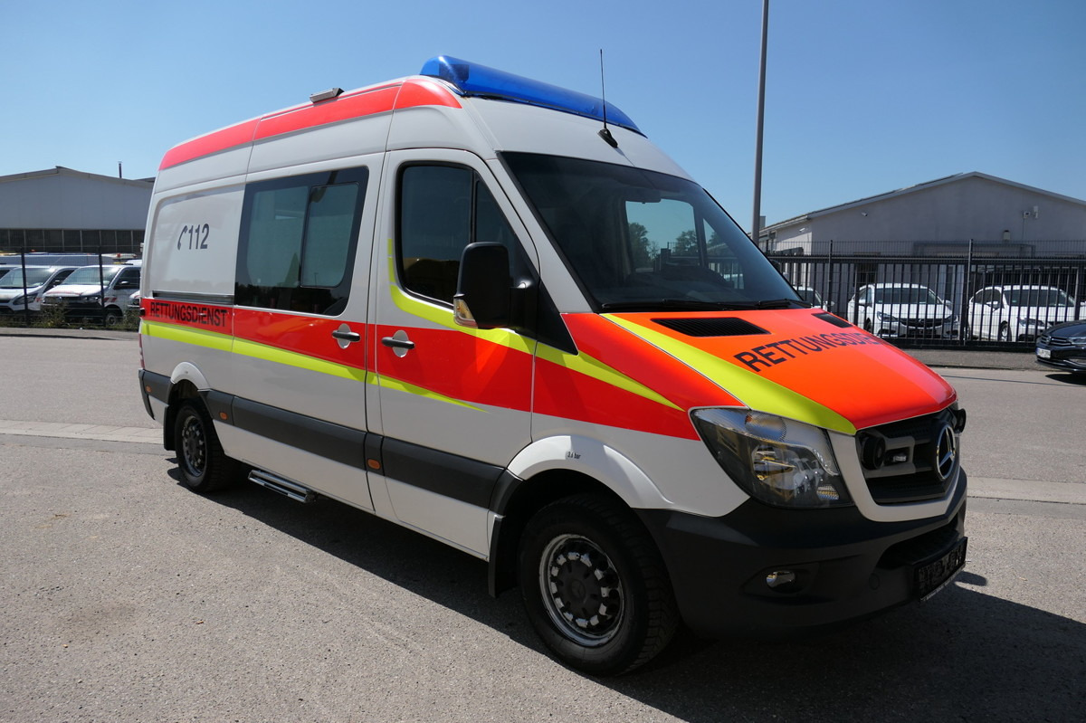 MERCEDES-BENZ Sprinter 316 CDI Klima Rettungswagen - Ambulance: afbeelding 1 MERCEDES-BENZ Sprinter 316 CDI Klima Rettungswagen - Ambulance: afbeelding 1
