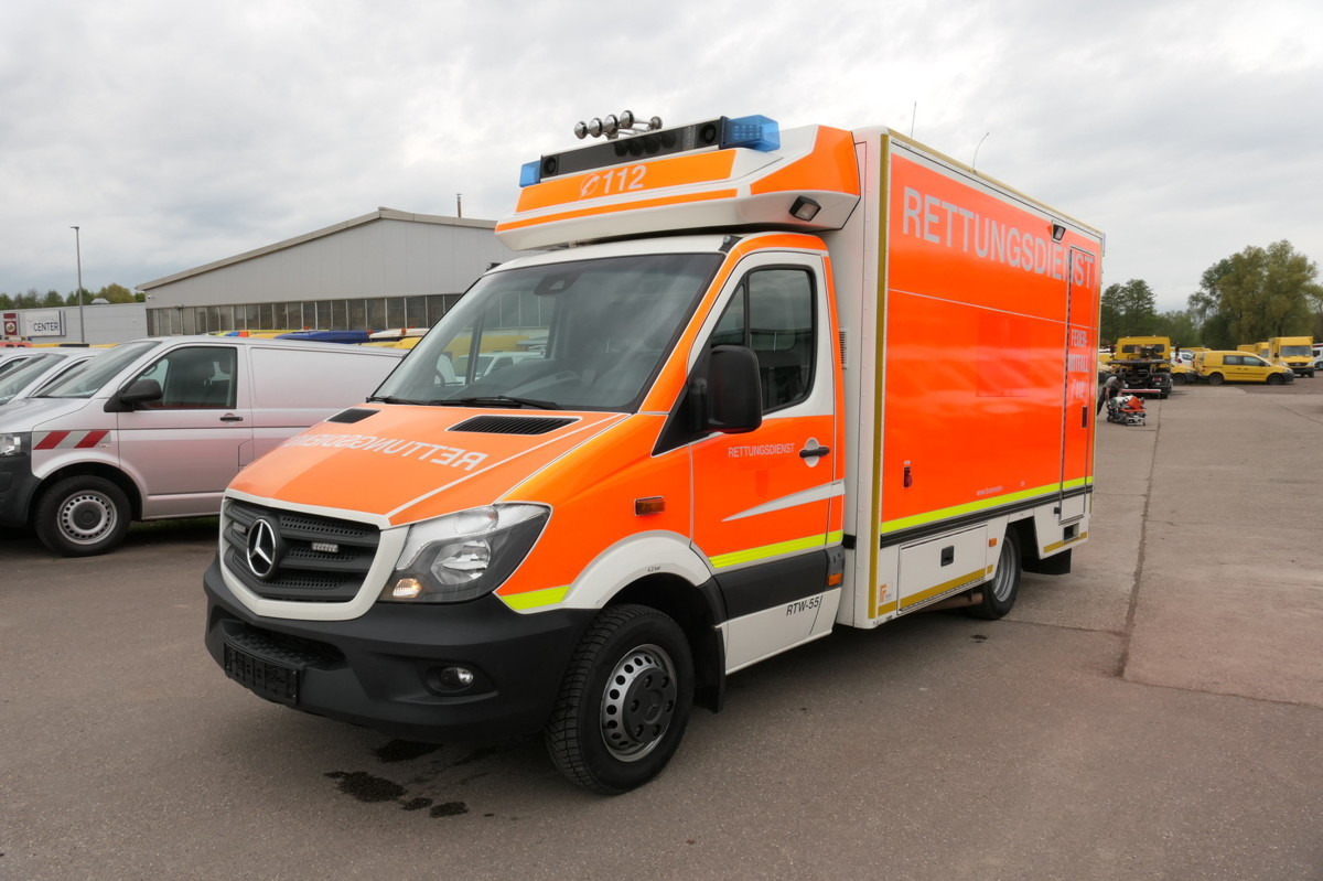 MERCEDES-BENZ Sprinter 519 CDI Klima Krankenwagen - Ambulance: afbeelding 2 MERCEDES-BENZ Sprinter 519 CDI Klima Krankenwagen - Ambulance: afbeelding 2