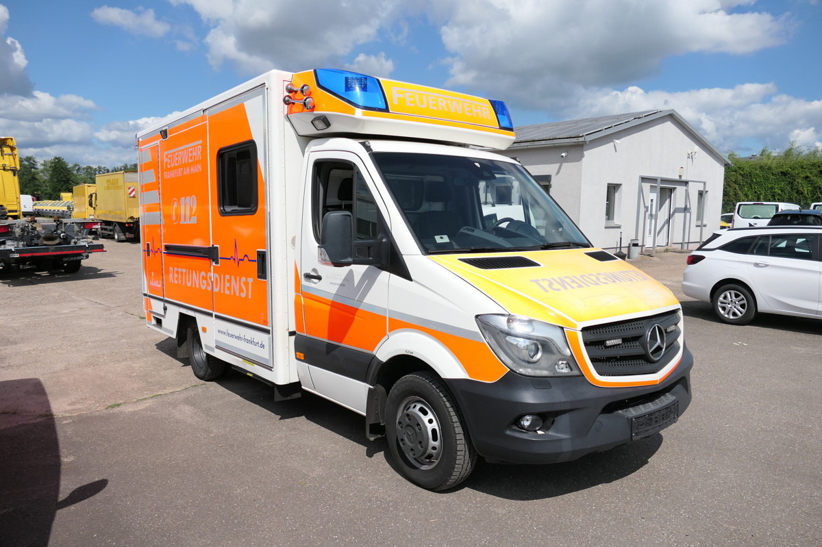 MERCEDES-BENZ Sprinter 519 CDI Klima Krankenwagen Fahrtec Aufb - Ambulance: afbeelding 1 MERCEDES-BENZ Sprinter 519 CDI Klima Krankenwagen Fahrtec Aufb - Ambulance: afbeelding 1