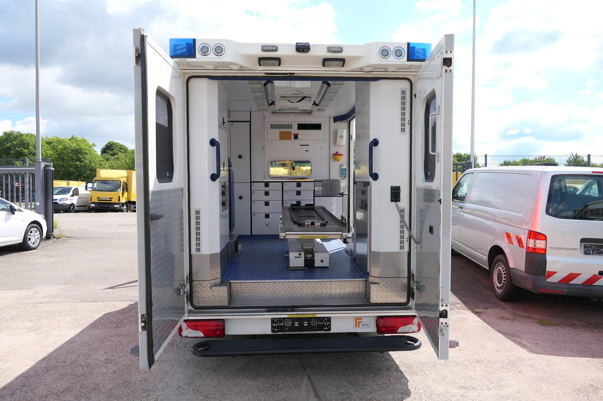 MERCEDES-BENZ Sprinter 519 CDI Klima Krankenwagen Fahrtec Aufb - Ambulance: afbeelding 5 MERCEDES-BENZ Sprinter 519 CDI Klima Krankenwagen Fahrtec Aufb - Ambulance: afbeelding 5