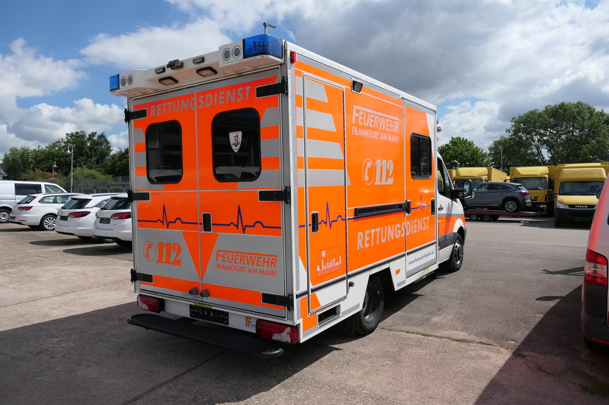 MERCEDES-BENZ Sprinter 519 CDI Klima Krankenwagen Fahrtec Aufb - Ambulance: afbeelding 4 MERCEDES-BENZ Sprinter 519 CDI Klima Krankenwagen Fahrtec Aufb - Ambulance: afbeelding 4