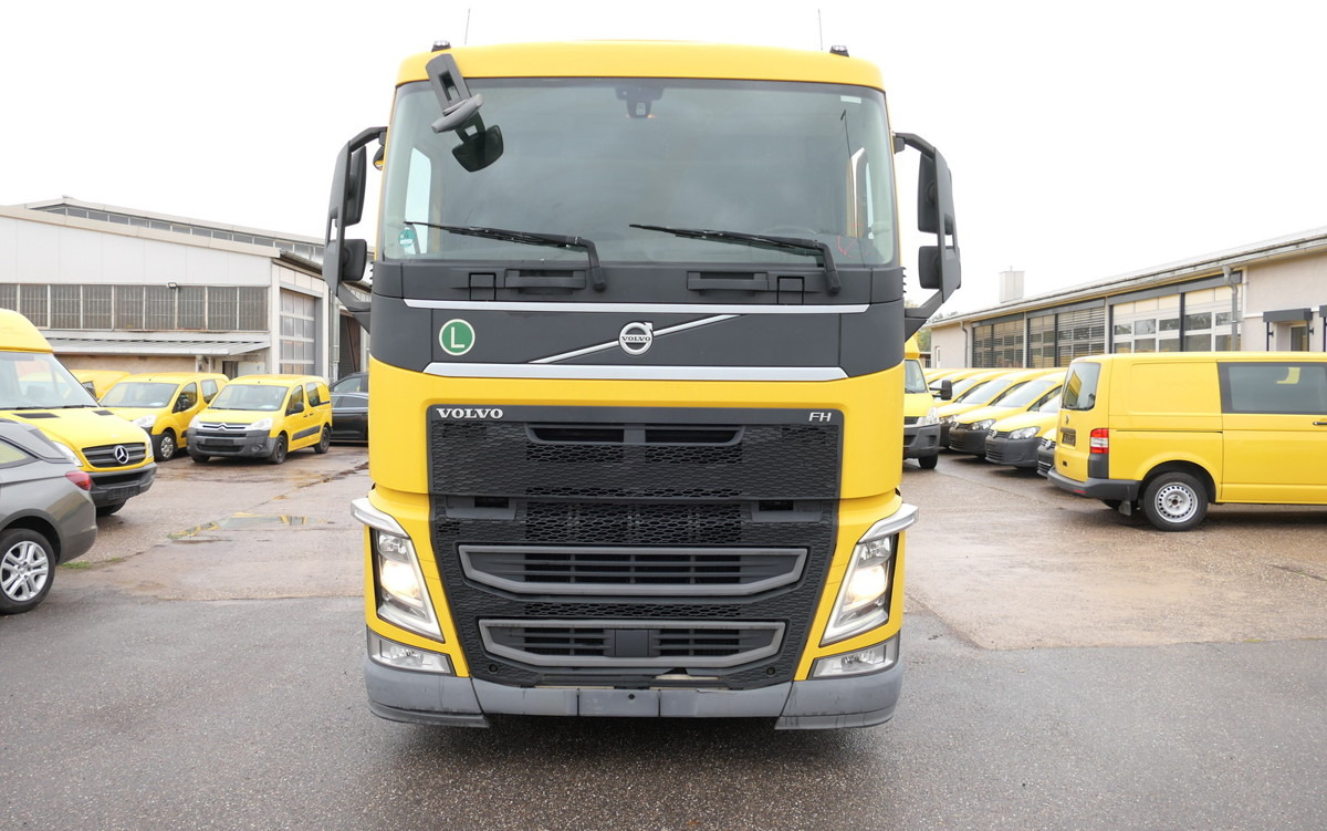 VOLVO FH 26.420 6x2 BDF - Containertransporter/ Wissellaadbak vrachtwagen: afbeelding 2 VOLVO FH 26.420 6x2 BDF - Containertransporter/ Wissellaadbak vrachtwagen: afbeelding 2