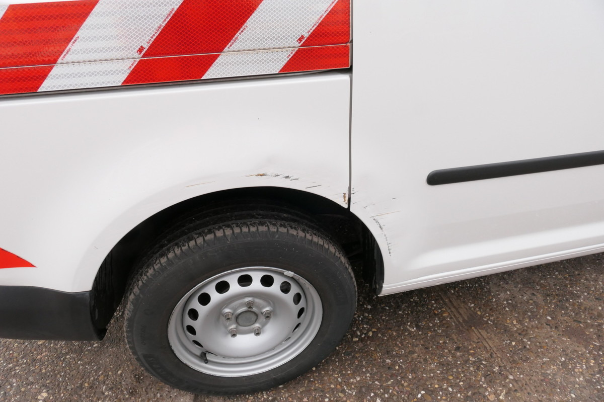 Kleine bestelwagen VW Caddy 1,6 TDI Typ 2K Automatik Klima Sortimo Wer: afbeelding 7