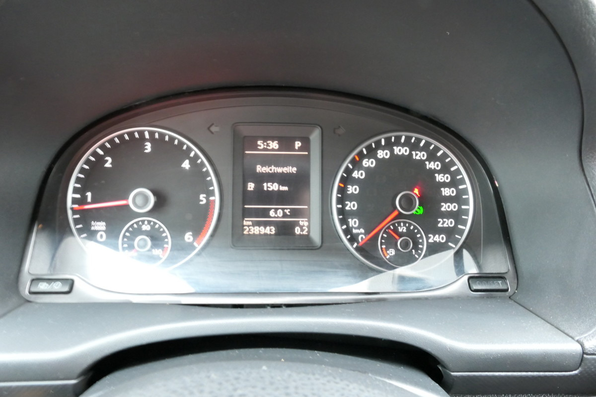 Kleine bestelwagen VW Caddy 1,6 TDI Typ 2K Automatik Klima Sortimo Wer: afbeelding 18