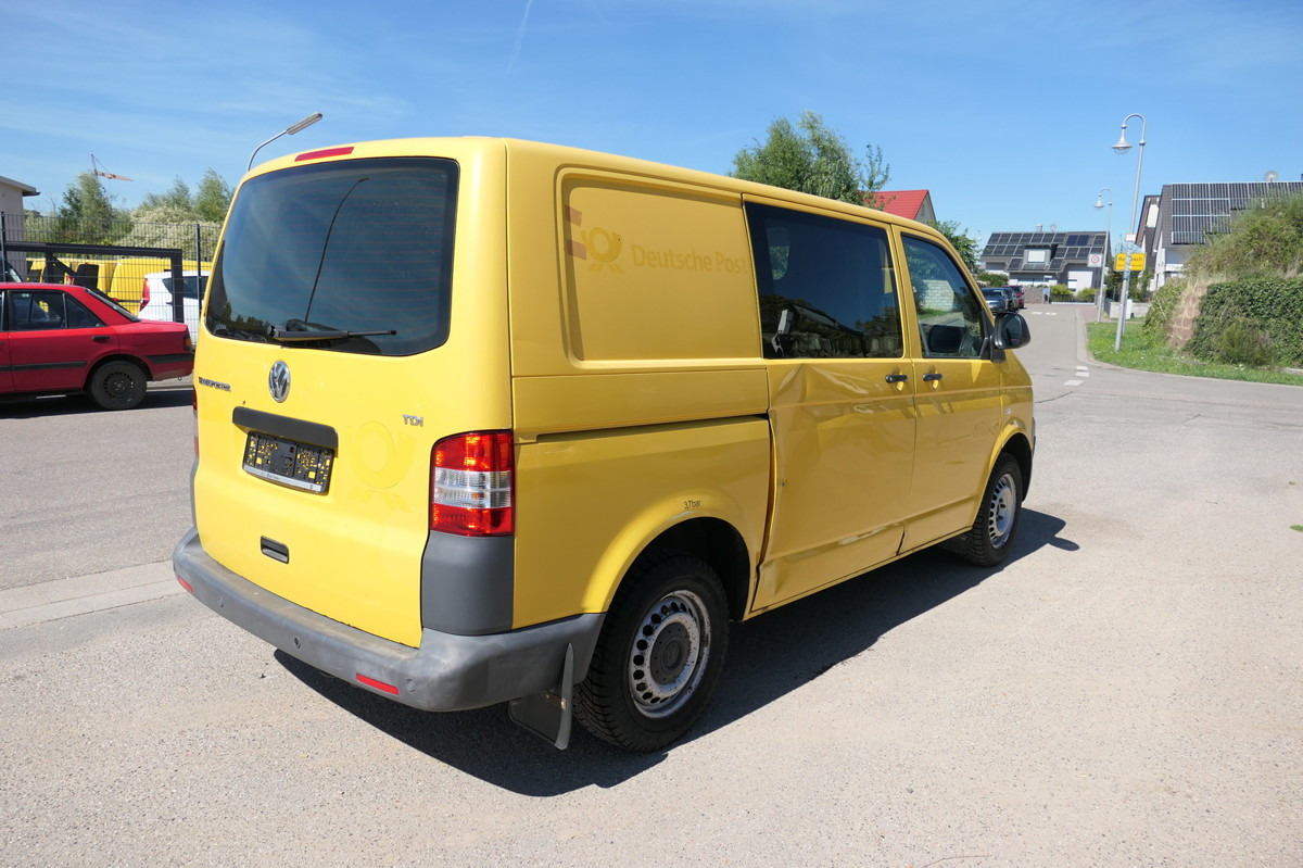 VW T5 Transporter 2.0 TDI EURO-5 2xSCHIEBETÜR PARKT - Kleine bestelwagen: afbeelding 4 VW T5 Transporter 2.0 TDI EURO-5 2xSCHIEBETÜR PARKT - Kleine bestelwagen: afbeelding 4