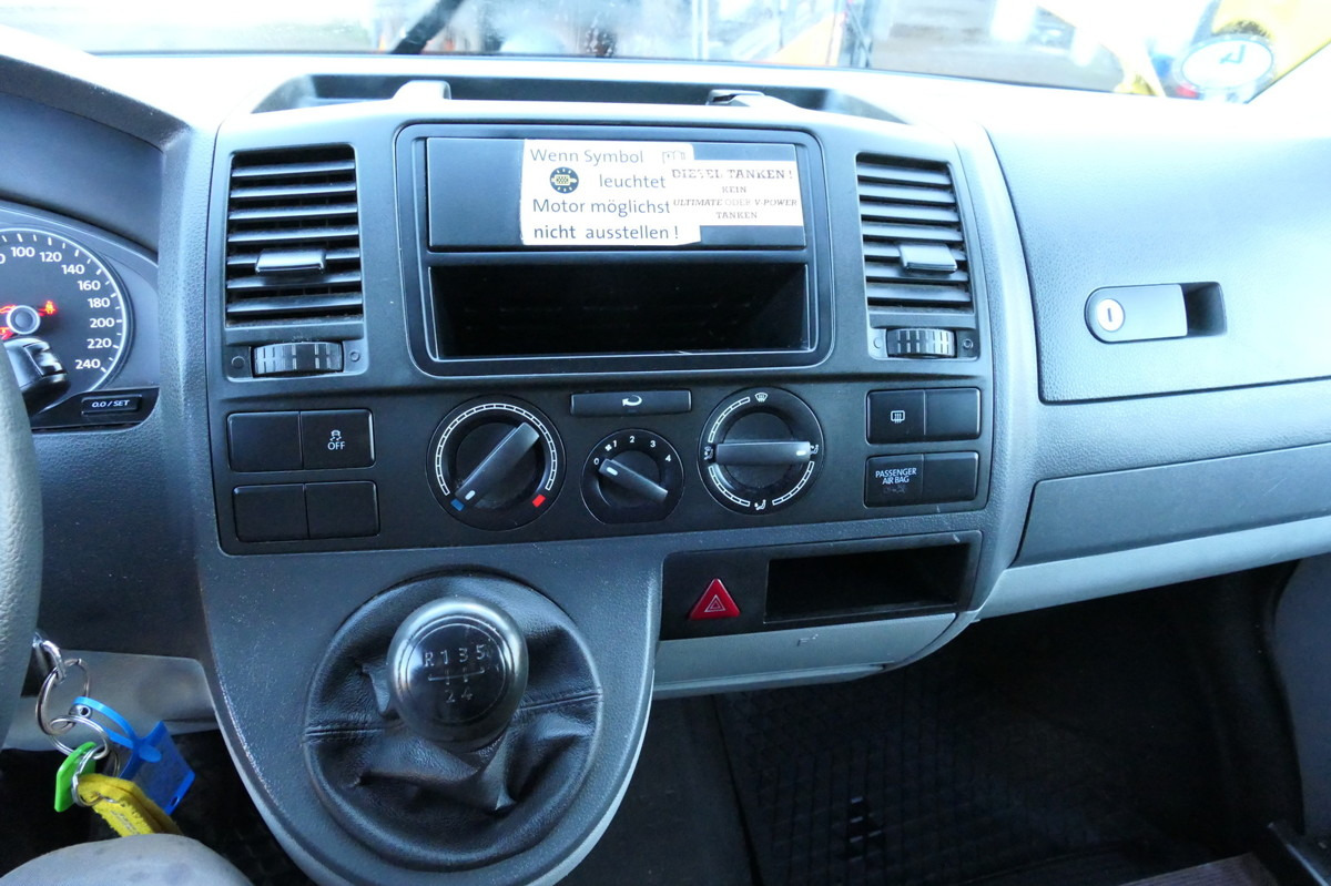 Kleine bestelwagen VW T5 Transporter 2.0 TDI PARKTRONIK EURO-5 2xSCHIE: afbeelding 14 Kleine bestelwagen VW T5 Transporter 2.0 TDI PARKTRONIK EURO-5 2xSCHIE: afbeelding 14