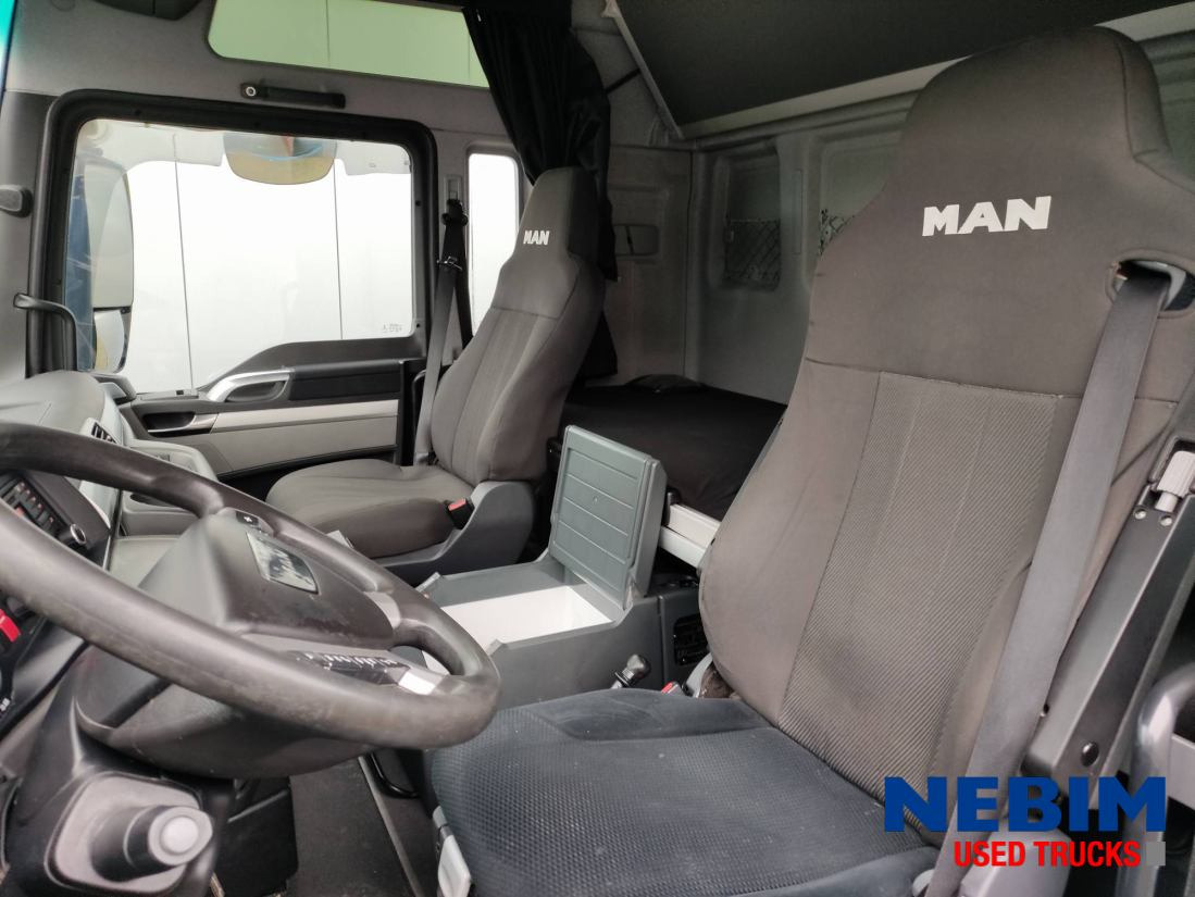 MAN TGX 26.440 XXL 6x2 - Poultry Transport - Chicken Transport - Veewagen vrachtwagen: afbeelding 3 MAN TGX 26.440 XXL 6x2 - Poultry Transport - Chicken Transport - Veewagen vrachtwagen: afbeelding 3