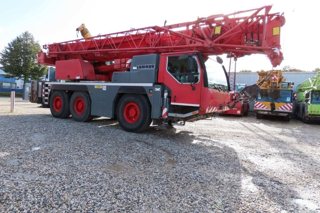 Liebherr LTM 1055-3.2 - Alle terrein kraan: afbeelding 2 Liebherr LTM 1055-3.2 - Alle terrein kraan: afbeelding 2