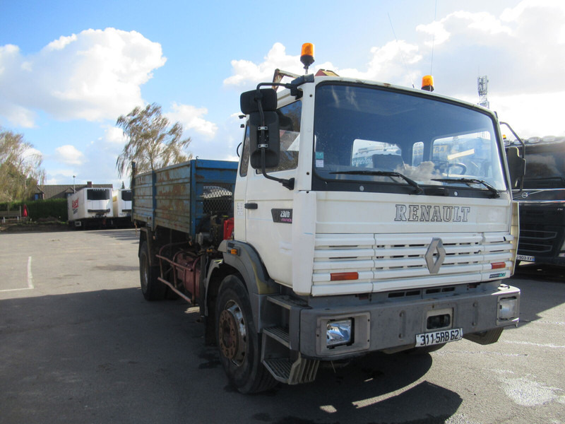 Renault G300 - Vrachtwagen met open laadbak, Kraanwagen: afbeelding 1 Renault G300 - Vrachtwagen met open laadbak, Kraanwagen: afbeelding 1