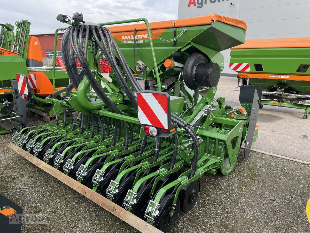 Amazone CENTAYA 3000 Spezial + KX 3001 - Zaaicombinatie: afbeelding 4 Amazone CENTAYA 3000 Spezial + KX 3001 - Zaaicombinatie: afbeelding 4