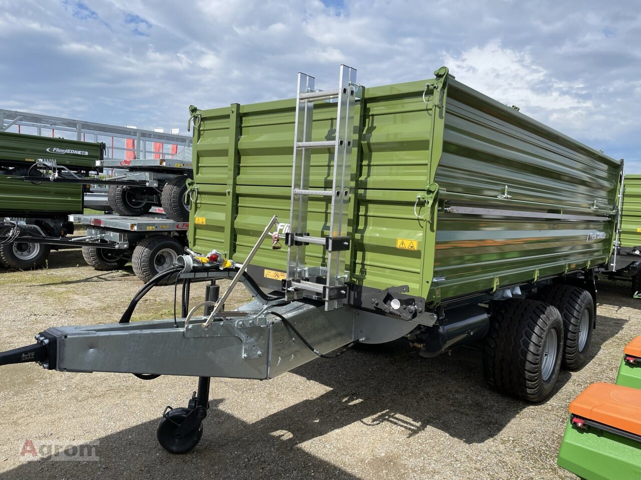 Fliegl TDK 140 FOX - Landbouwkipper: afbeelding 2 Fliegl TDK 140 FOX - Landbouwkipper: afbeelding 2
