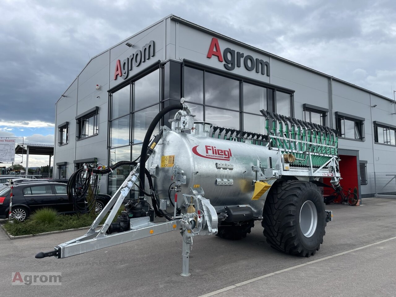 Fliegl VFW 8600 + Skate 90 - Mesttank: afbeelding 1 Fliegl VFW 8600 + Skate 90 - Mesttank: afbeelding 1