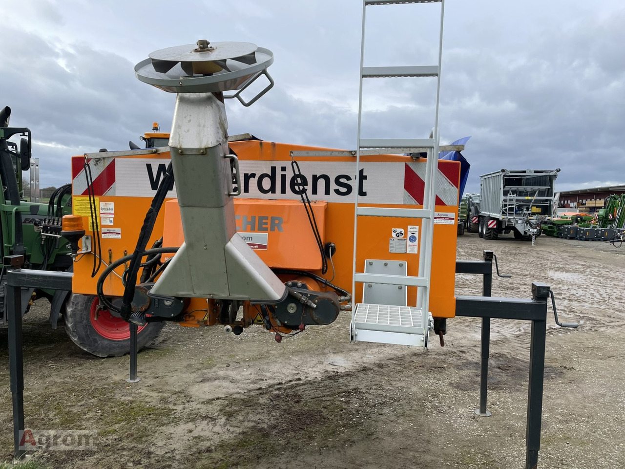 Gmeiner YETI TRAC 2000W - Zout/ Zandstrooier: afbeelding 2 Gmeiner YETI TRAC 2000W - Zout/ Zandstrooier: afbeelding 2