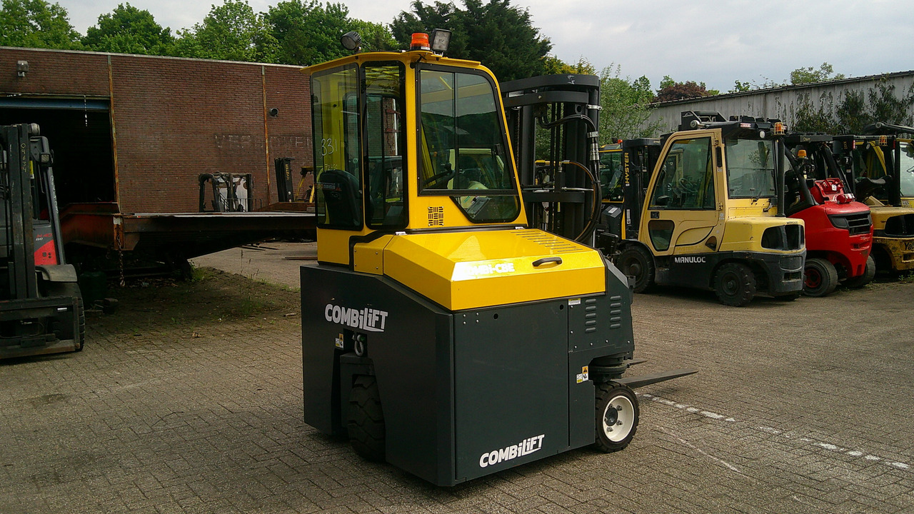 COMBILIFT CBE2500 CABIN - Zijlader: afbeelding 1 COMBILIFT CBE2500 CABIN - Zijlader: afbeelding 1