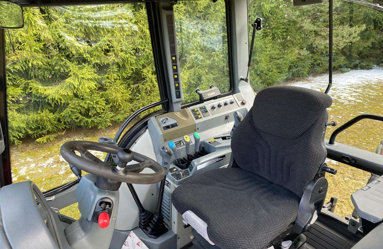 Valtra T160 - Tractor: afbeelding 4 Valtra T160 - Tractor: afbeelding 4