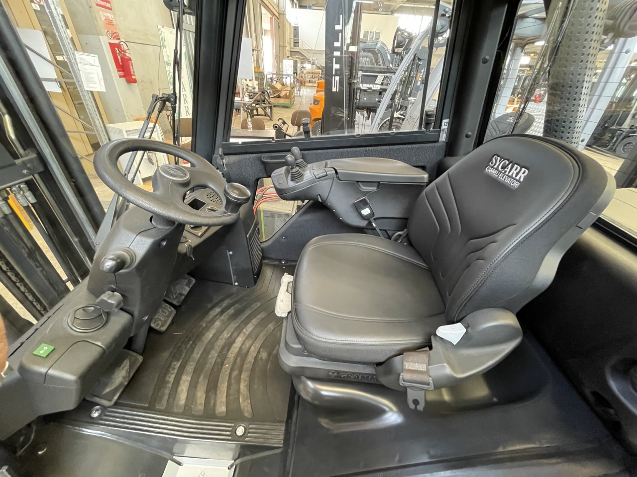 LINDE H 25 D - Diesel heftruck: afbeelding 4 LINDE H 25 D - Diesel heftruck: afbeelding 4