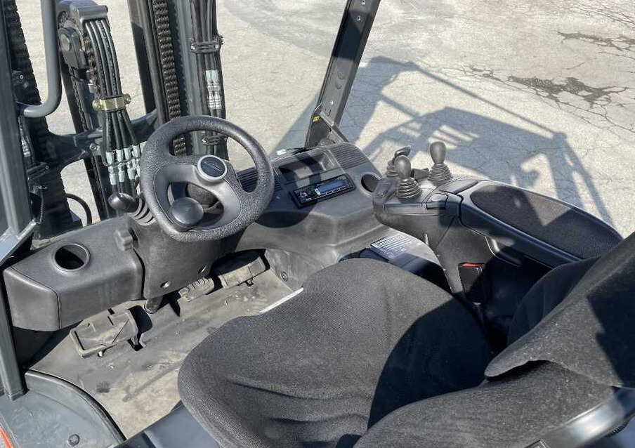 Linde E 30 L (batt. 2020) - Elektrische heftruck: afbeelding 2 Linde E 30 L (batt. 2020) - Elektrische heftruck: afbeelding 2