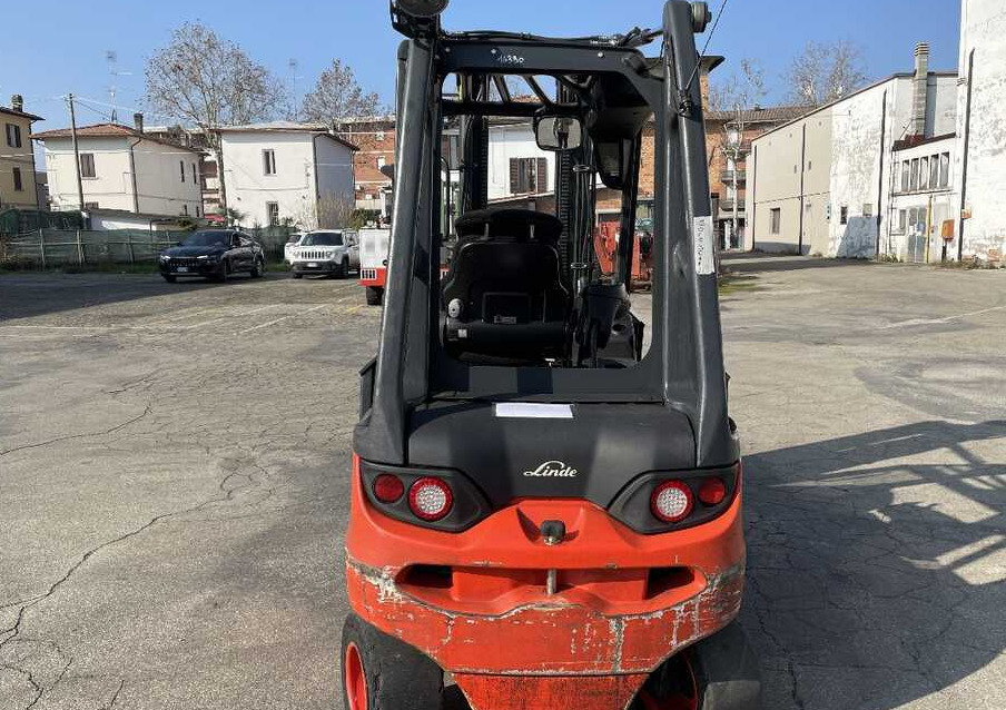 Linde E 30 L (batt. 2020) - Elektrische heftruck: afbeelding 4 Linde E 30 L (batt. 2020) - Elektrische heftruck: afbeelding 4