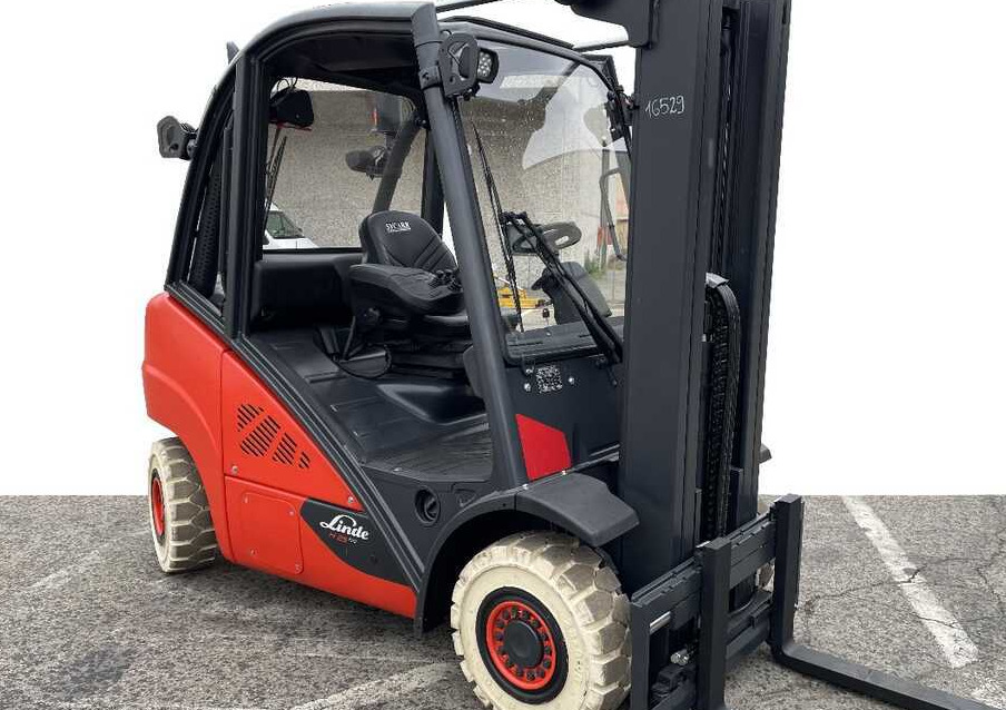 Linde H 25 D-02 - Diesel heftruck: afbeelding 1 Linde H 25 D-02 - Diesel heftruck: afbeelding 1
