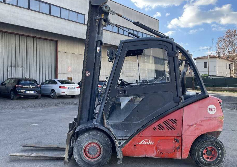 Linde H 30 D/393 - Diesel heftruck: afbeelding 2 Linde H 30 D/393 - Diesel heftruck: afbeelding 2