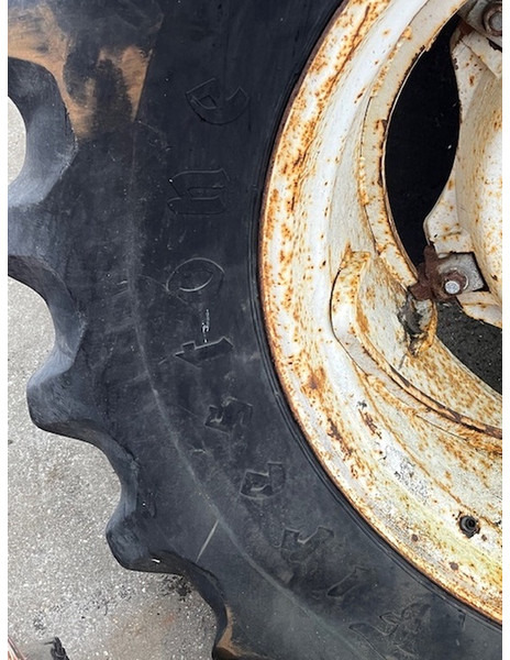 Firestone 18.4 R34 - Velg: afbeelding 3 Firestone 18.4 R34 - Velg: afbeelding 3