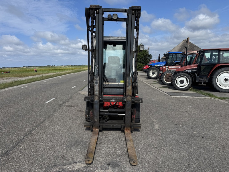 Heden 8440 DG - Diesel heftruck: afbeelding 2 Heden 8440 DG - Diesel heftruck: afbeelding 2