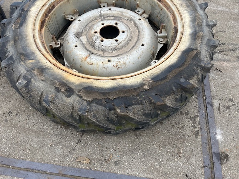 Kleber 13.6 R38 - Velg: afbeelding 5 Kleber 13.6 R38 - Velg: afbeelding 5