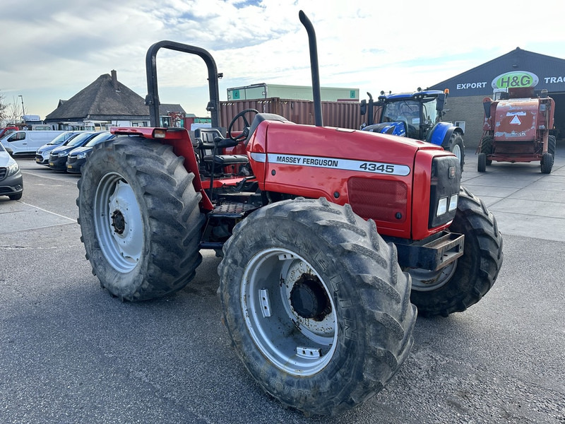 Massey Ferguson 4345 - Tractor: afbeelding 3 Massey Ferguson 4345 - Tractor: afbeelding 3