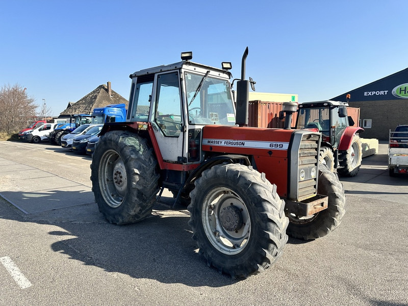 Massey Ferguson 699 - Tractor: afbeelding 3 Massey Ferguson 699 - Tractor: afbeelding 3