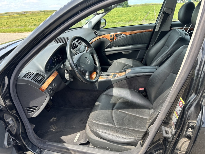 Mercedes-Benz E-Klasse 240 - Personenwagen: afbeelding 4 Mercedes-Benz E-Klasse 240 - Personenwagen: afbeelding 4