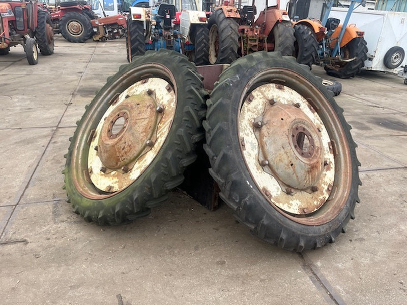 Michelin en kleber 8.3 R44 - Velg: afbeelding 1 Michelin en kleber 8.3 R44 - Velg: afbeelding 1