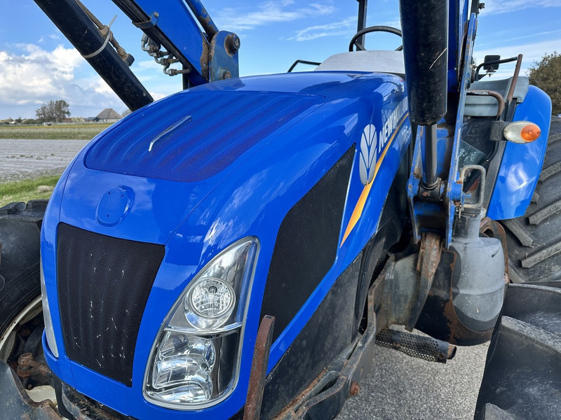 New Holland TD5.100 - Tractor: afbeelding 2 New Holland TD5.100 - Tractor: afbeelding 2